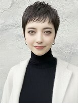 バイエイト(X８)&nbsp;ピクシーカットでアッシュグレーショート