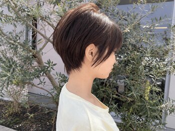 グラムアッシュ(GLAM ASH)の写真/《HOT PEPPER Beauty AWARD BEST SALON SILVER受賞》扱いやすさと垢抜けが叶う美シルエットショートヘア◎