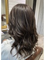 レナトゥス ヘアー オブ ネイル(Renatus Hair of Nail) 外人風ハイライト