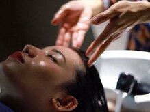 ヘッドスパメニューを始めて15年。こだわり抜いた技術＆spaアイテムがここに。