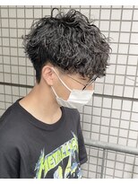 ガーデンヘアー(Garden hair)&nbsp;【中鉢】波巻きパーマ 刈り上げマッシュ ３