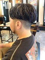 アイリーヘアデザイン(IRIE HAIR DESIGN)&nbsp;【IRIE HAIR赤坂】ブルーメッシュツーブロックセンターパート