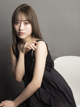 ミンクスリッカ 表参道(MINX RICCa) 大人ストレートロング　ベージュカラー　イルミナカラー