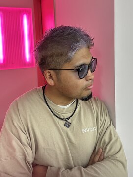 ダズリングディア(Dazzling Deer) シルバー/グレー/ホワイトシルバー