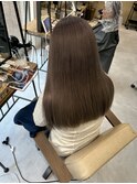 ベージュ