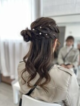 ホワイト 東京新宿店(White) 編み込みくるみちゃんヘア