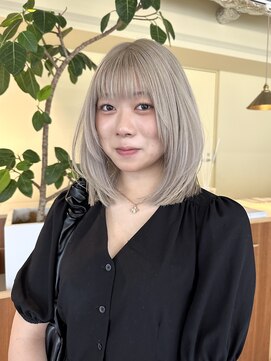 ロジェ(loje) 20代30代40代ハイトーン/くびれヘア/ホワイトカラー