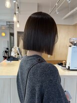 フルリール(fleurir)&nbsp;透明感のあるオリーブカラーとボブ