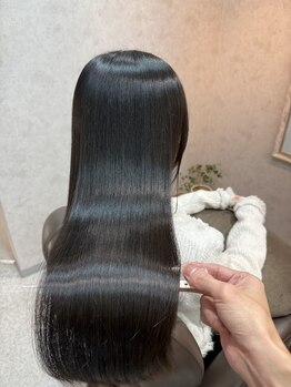 リリーヘアー(LiLy hair)の写真/【武庫之荘駅徒歩30秒】完全予約制のプライベート空間だから、髪のお悩みをじっくり相談しやすい◎