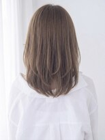 リビンバイアフロート(Livin by afloat)&nbsp;ミディアムレイヤー顔まわりカットくびれヘア韓国ヘア