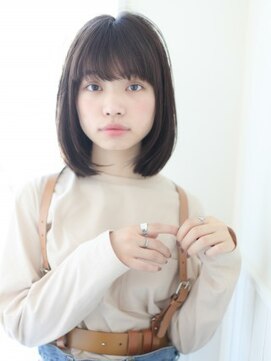 ネオリーブ クーロ(Neolive curro) 結べる長さを残した肩上のミディアムボブ