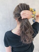 ムウ 難波(MOU)&nbsp;ハッシュカットフルバング似合わせカットレッドブラウン20代30代