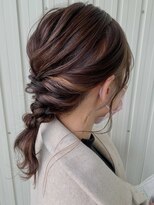 ノイ(neu)&nbsp;インナーカラーがアクセントの編みおろしアレンジ【静岡】