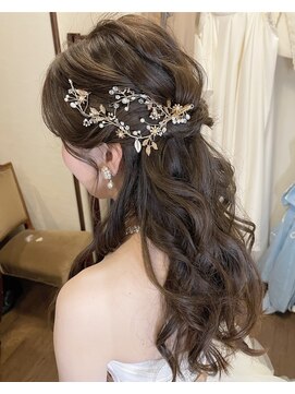 パリスパート2 洋装 ゆるふわ 大きな カール ハーフアップ ヘアアレンジ
