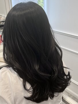 リルミー(Lilme) 【韓国レイヤーカット×ブリーチなしブルーブラック】*rina*