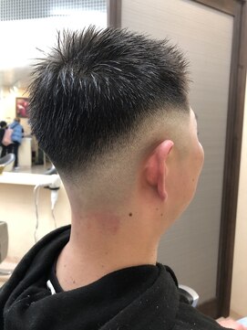 エムツー(M.M.) ミドルスキンフェード