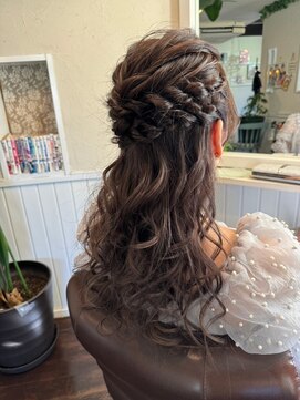 ヘアメイクアンドスパ エステ カエル(Hair make&SPA Kaeru) 結婚式☆お呼ばれハーフアップ♪