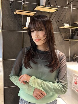 クーラ(Cura) 【Cura原宿】顔周りレイヤー・美髪矯正ロング・艶ブラウン