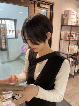 コワファーストナガサキシャンプーボーイ(COIFF1RST NAGASAKI SHAMPOO BOY) 大人ショートボブ丸みショートカットマッシュショート前髪あり