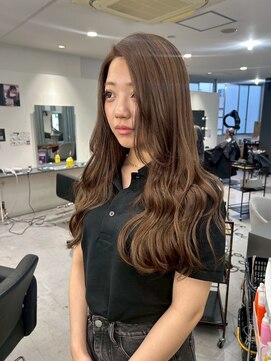 キング 高槻(K!ng) ハイライトカラーミルクティーベージュレイヤーカット