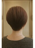 グレイカラーで上品なショートスタイル