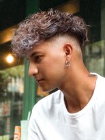 プロショップウェーブ セカンド(PRO SHOP WAVE II)&nbsp;スペインカール/フェザーパーマ/メンズパーマ/テーパーフェード