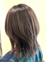 アズール 草加(azule)&nbsp;大人女性おすすめ　ミディアム　レイヤー　くびれ