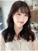韓国風ヘアスタイル流しシースルーバング顔周りカットセミロング
