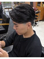 サラ HAIR&MAKE SALA 相模大塚店&nbsp;センターパート　テーパーフェード