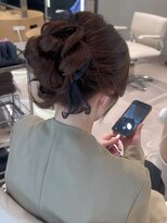 オモチャ 銀座(OMOCHA) 大人可愛いリボンシニヨンアレンジ/韓国シニヨン