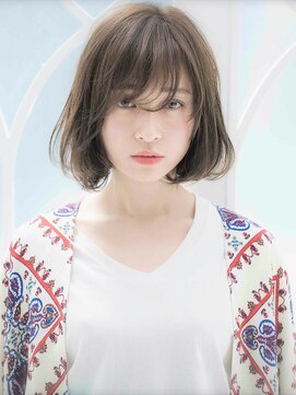 アットラブ バイ ベル(at'LAV by Belle) 大人かわいい　シアーな質感の小顔ボブ［Belle原宿］