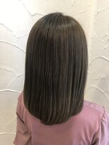 アン(Hair make un)&nbsp;カーキグレージュ