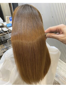 インス(ensue) 艶カラー 透明感カラー ミルクティーベージュ モテカラー中島