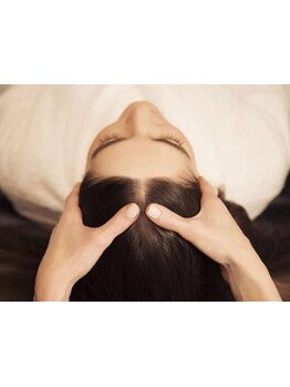 綺麗な髪は頭皮から―。思わず眠ってしまうほど♪髪をきれいにするだけではなく小顔・リフトアップ効果も◎