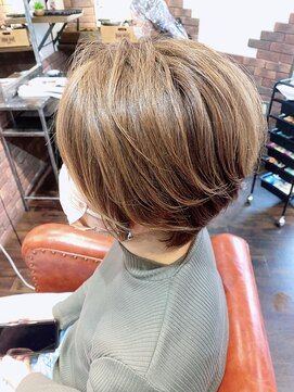 ヘアスタジオ ガロウ(hair stuido garou) 大人くびれショート