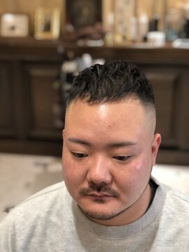 ルドローブラントオオサカ(LUDLOW BLUNT Osaka) クロップスキンフェード