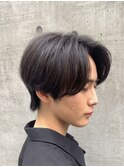 センターパートニュアンスパーマツーブロックメンズパーマ