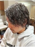 メンズパーマは人気の縦落ちスパイラルが◎