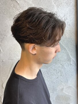 ニアウ 高崎店(Niau) メンズセンターパート曲がる縮毛矯正フェザーパーマ群馬高崎眉毛