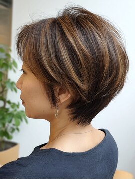 ショートボブ　ハイライト　白髪ぼかし【TELA HAIR守谷店】