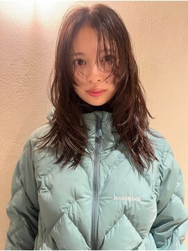 ハッシュカット/顔まわりレイヤー/くびれミディアムレイヤー