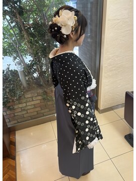 ルシア(LUCIA) 袴スタイルヘアアレンジシニヨン