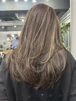 レブ 四条烏丸(Reb,)&nbsp;ハイライトレイヤーカット白髪ぼかし40代