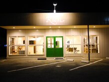 緑の扉が目印☆駅からお車でもアクセス◎ 敷地内駐車場完備 鴻巣
