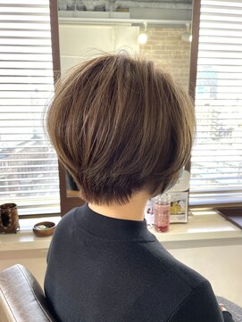 アンビエンテ(ambiente) くびれショート　大人ショート【坂根】