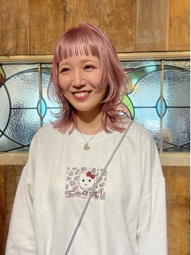 エクー(ECOO) 『オン眉顔まわりウルフ×ペールピンク 』　guest snap ECOO