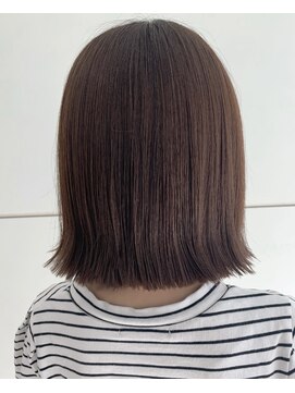 インビテーション(invitation) ぱつっとボブ