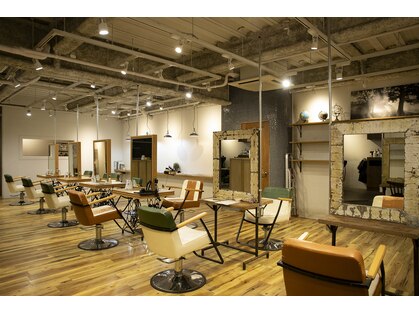 アーサス バイ ヘッドライト 新潟万代店(ursus by HEADLIGHT)の写真