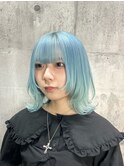 ペールブルー/ウルフカット/レイヤーカット