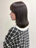 ユニバイリサ 天神大名店(uni by risa)&nbsp;オリーブベージュ アッシュ 顔周りレイヤー ミディアム 20代